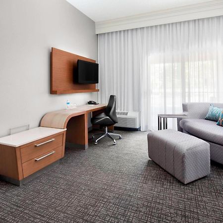 Courtyard Bowling Green Convention Center Экстерьер фото