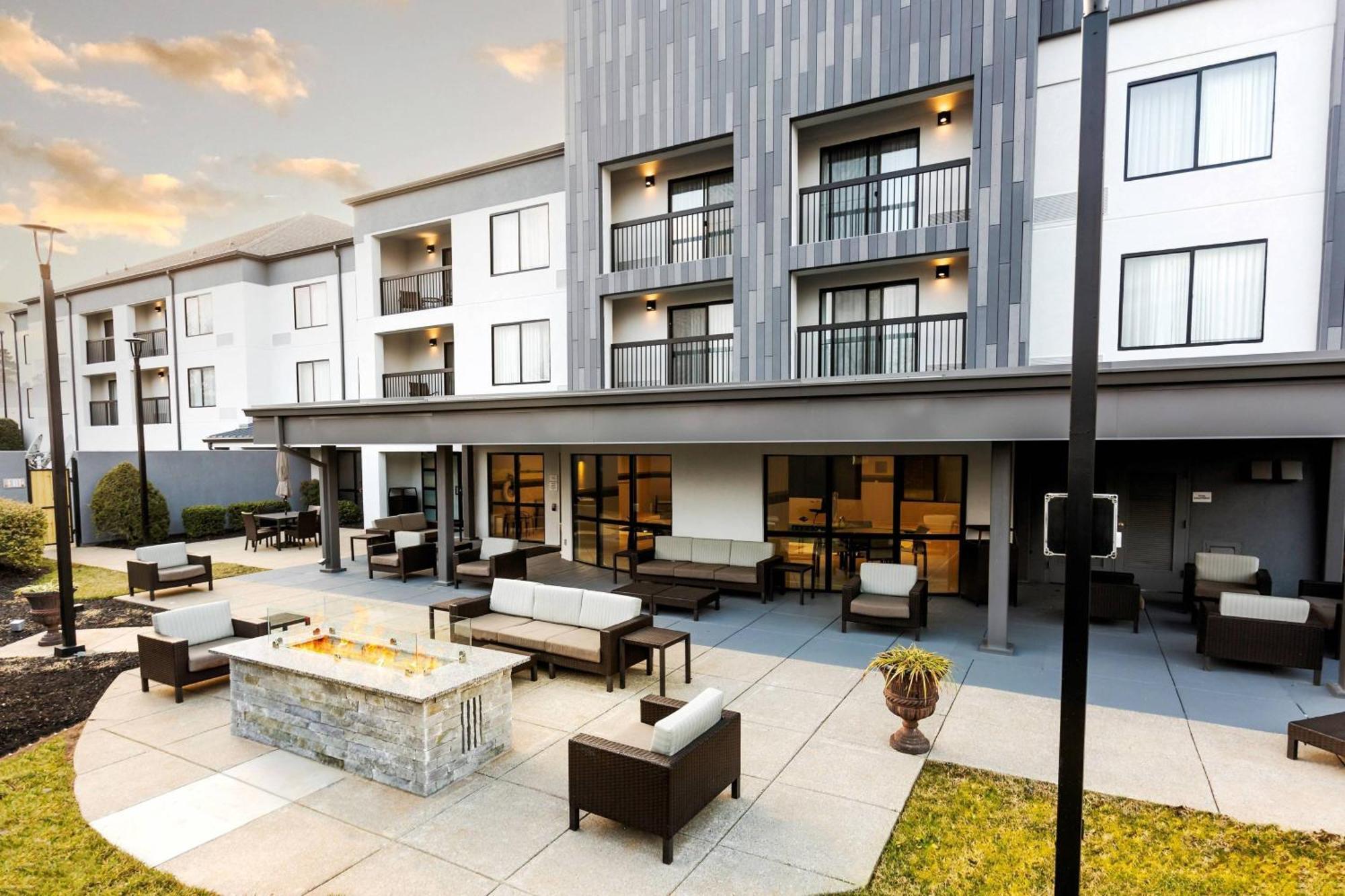 Courtyard Bowling Green Convention Center Экстерьер фото