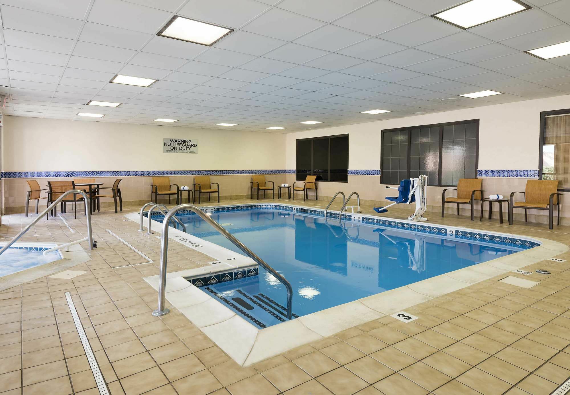 Courtyard Bowling Green Convention Center Экстерьер фото